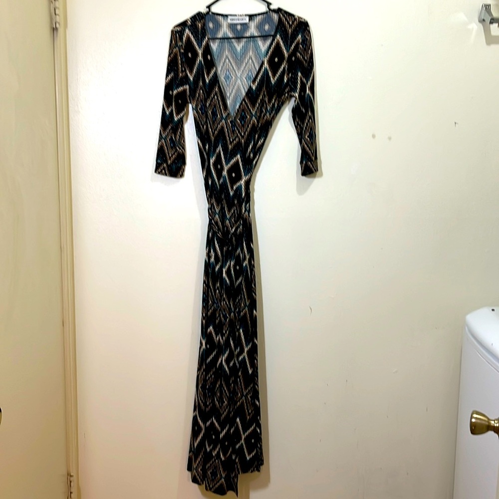 Veronicam 3/4 sleeved maxi wraparound dress. Size Small
